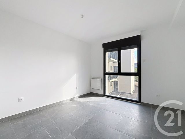 Appartement T3 à louer - 3 pièces - 58.46 m2 - VERT ST DENIS - 77 - ILE-DE-FRANCE - Century 21 Cerim