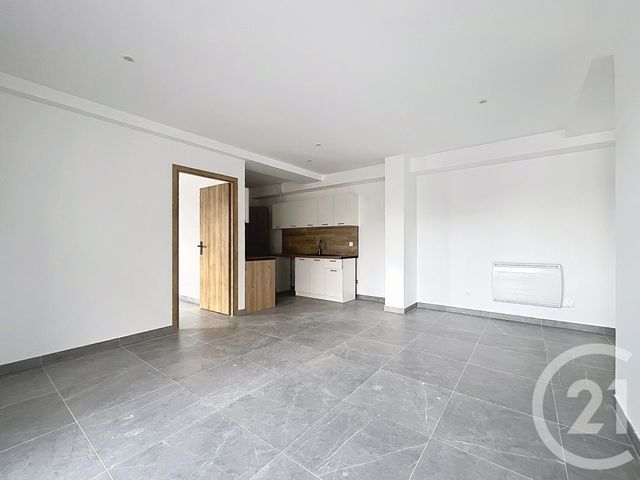 Appartement T3 à louer - 3 pièces - 58.46 m2 - VERT ST DENIS - 77 - ILE-DE-FRANCE - Century 21 Cerim