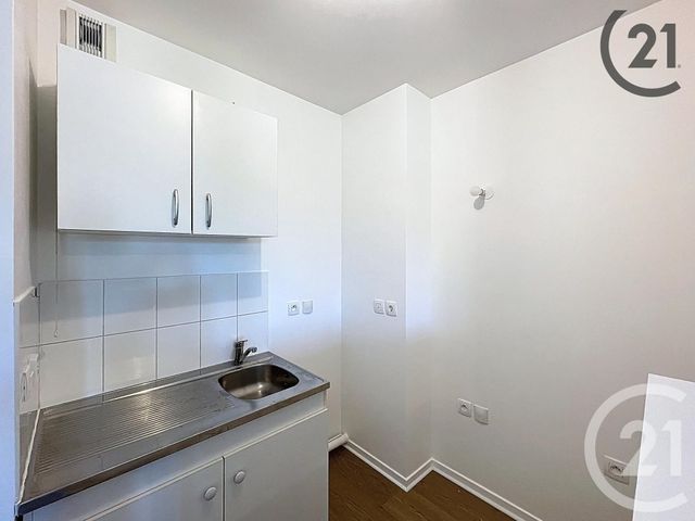 Appartement F1 à louer - 1 pièce - 28.48 m2 - CESSON - 77 - ILE-DE-FRANCE - Century 21 Cerim