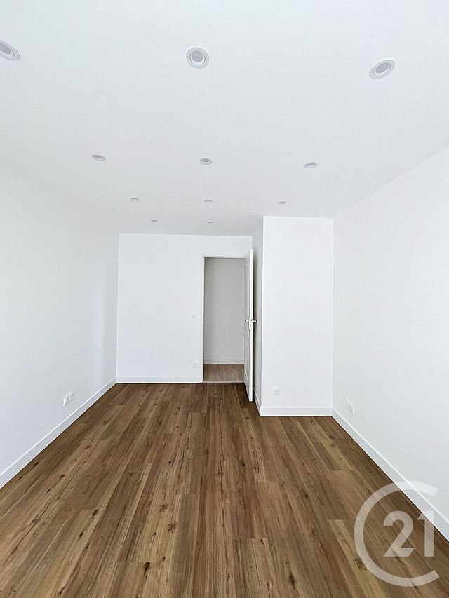 Appartement F4 à vendre - 4 pièces - 82.48 m2 - SAVIGNY LE TEMPLE - 77 - ILE-DE-FRANCE - Century 21 Cerim
