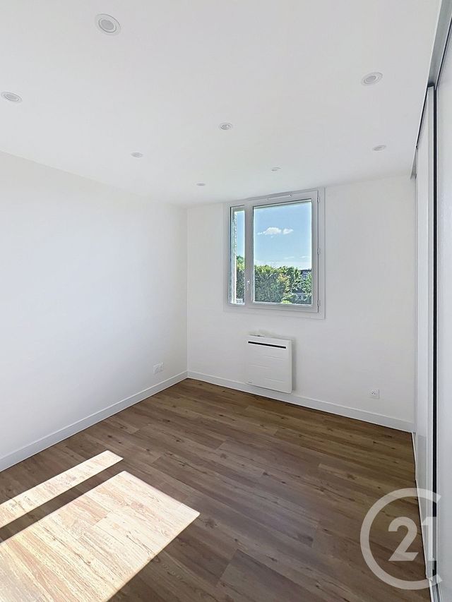 Appartement F4 à vendre - 4 pièces - 82.48 m2 - SAVIGNY LE TEMPLE - 77 - ILE-DE-FRANCE - Century 21 Cerim