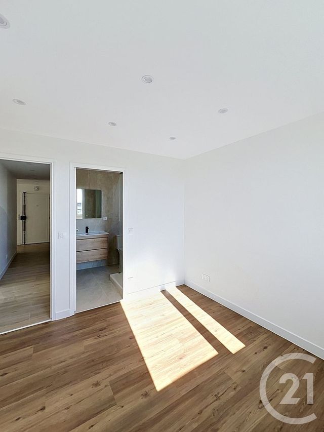 Appartement F4 à vendre - 4 pièces - 82.48 m2 - SAVIGNY LE TEMPLE - 77 - ILE-DE-FRANCE - Century 21 Cerim