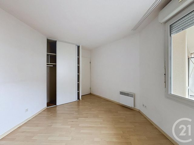Appartement F3 à vendre - 3 pièces - 75.17 m2 - LIEUSAINT - 77 - ILE-DE-FRANCE - Century 21 Cerim