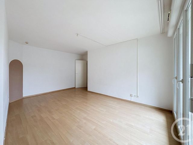 Appartement F3 à vendre - 3 pièces - 75.17 m2 - LIEUSAINT - 77 - ILE-DE-FRANCE - Century 21 Cerim
