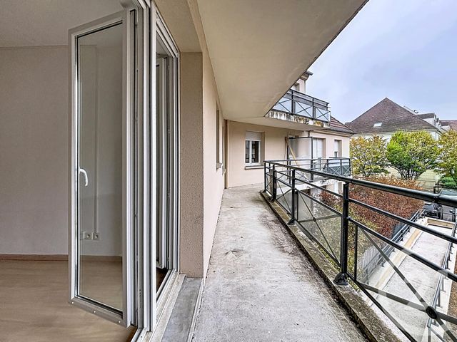 Appartement F3 à vendre - 3 pièces - 75.17 m2 - LIEUSAINT - 77 - ILE-DE-FRANCE - Century 21 Cerim