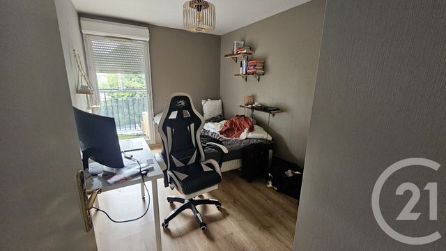 Appartement à louer - 3 pièces - 57.91 m2 - MOISSY CRAMAYEL - 77 - ILE-DE-FRANCE - Century 21 Cerim