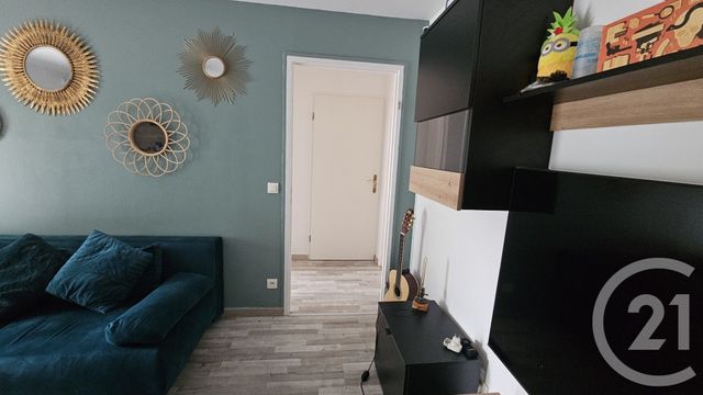 Appartement à louer - 3 pièces - 57.91 m2 - MOISSY CRAMAYEL - 77 - ILE-DE-FRANCE - Century 21 Cerim