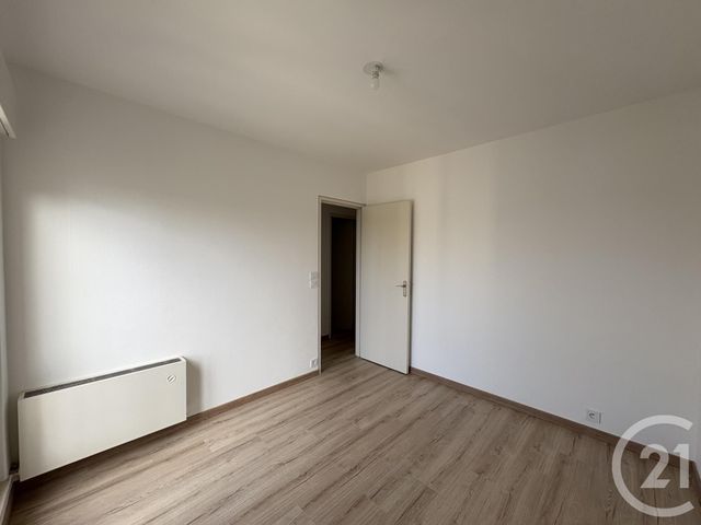 Appartement à louer - 2 pièces - 50.23 m2 - DAMMARIE LES LYS - 77 - ILE-DE-FRANCE - Century 21 Cerim