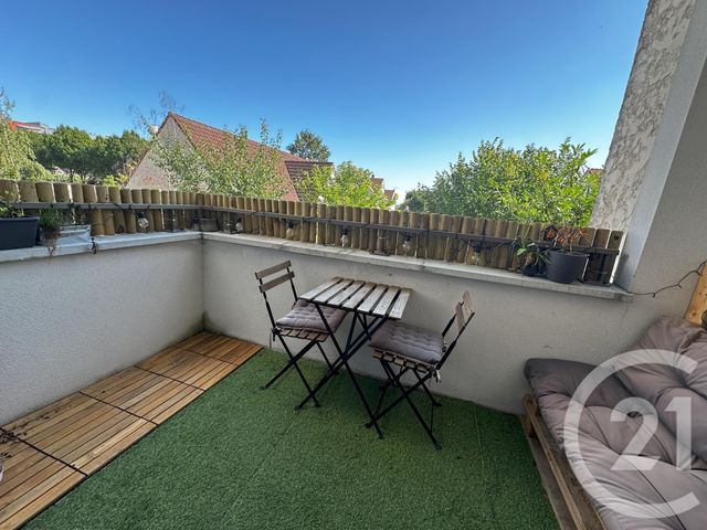 Appartement T3 à louer - 3 pièces - 65.83 m2 - COMBS LA VILLE - 77 - ILE-DE-FRANCE - Century 21 Cerim
