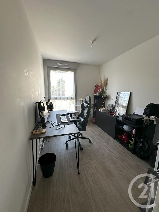 Appartement T3 à louer - 3 pièces - 65.83 m2 - COMBS LA VILLE - 77 - ILE-DE-FRANCE - Century 21 Cerim